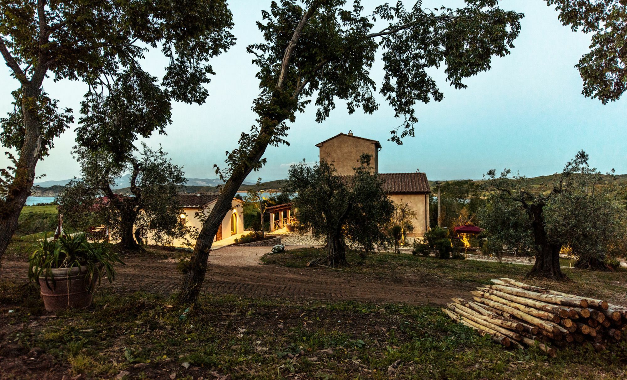 Torre Di Baratti Bio Resort 波普洛尼亚 外观 照片